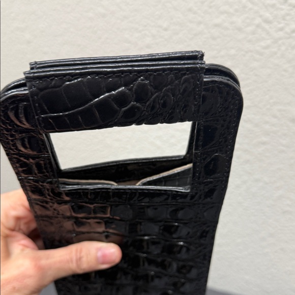 Brahmin Black Crocodile-Embossed Wine 🍷 Bag - Picture 7 of 9